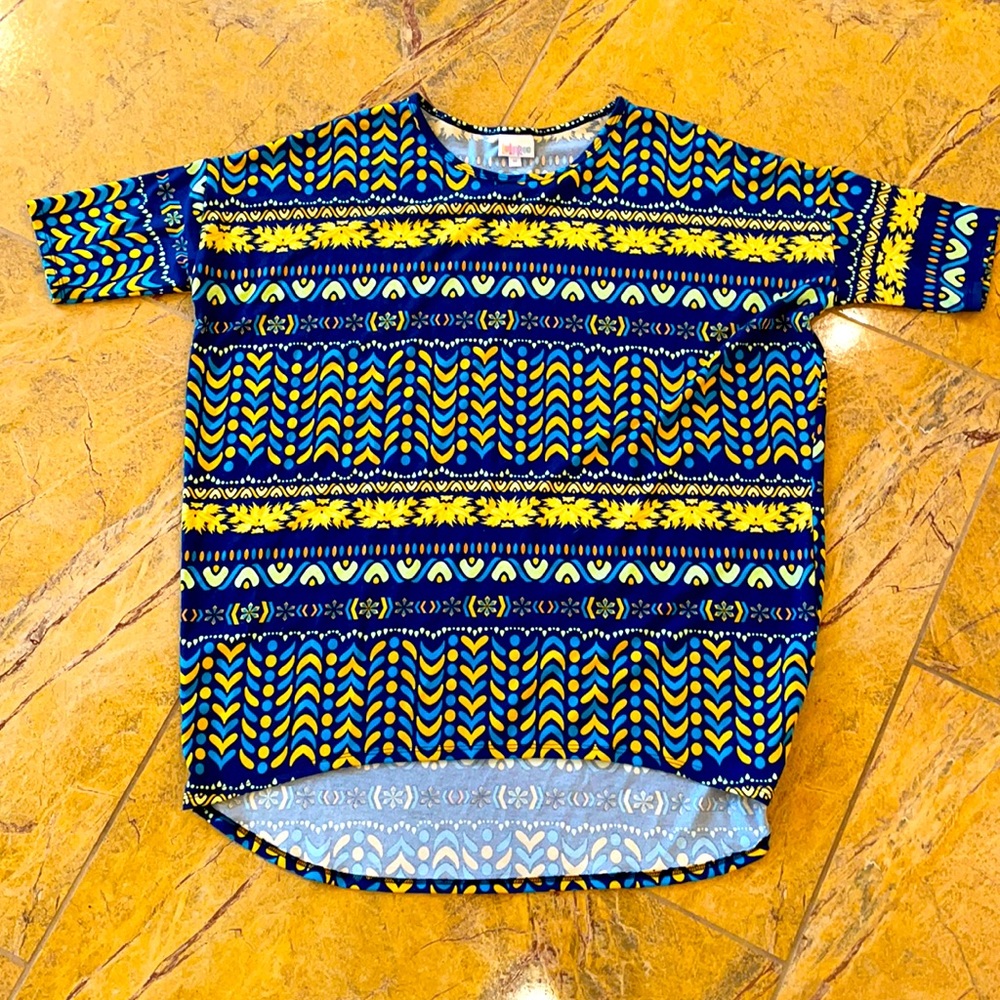 Lularoe Size M Irma High Low Tunic Top. Pre-owned.